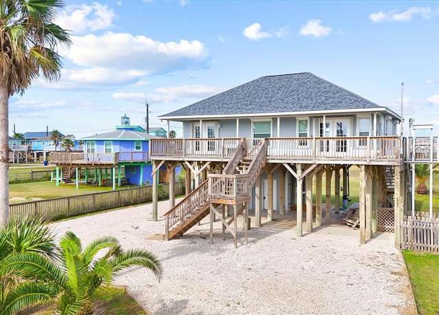 Property at 904 Surf Dr, Surfside Beach, TX 77541, 3 beds, 2 baths