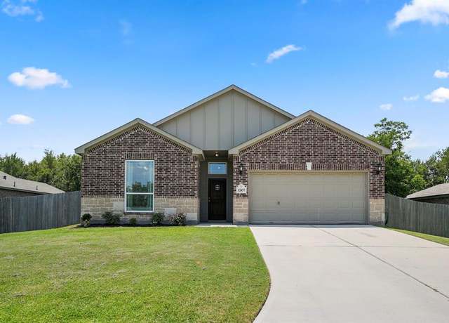 Property at 12457 Lake Conroe Hills Dr, Willis, TX 77318, 3 beds, 2 baths