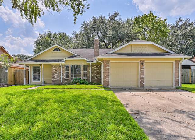Property at 3107 Deer Trail Dr, Alvin, TX 77511, 3 beds, 2 baths