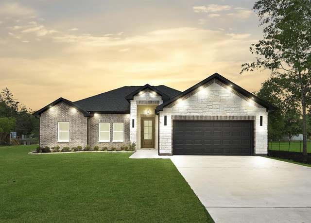 Property at 616 Lily St, Waller, TX 77484, 4 beds, 2.5 baths