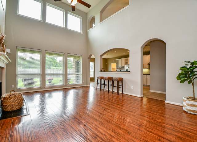 Property at 1638 Brookstone Ln, Sugar Land, TX 77479, 4 beds, 3.5 baths