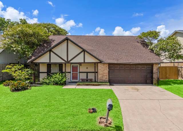 Property at 6 Back Bay Cir, Galveston, TX 77551, 3 beds, 2 baths