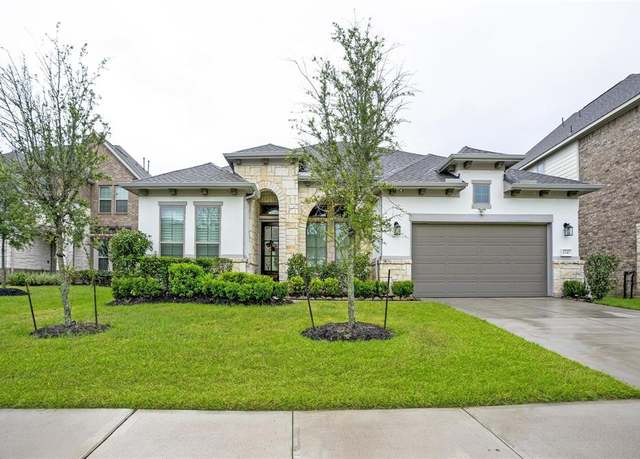 Property at 6242 Garden Lakes Ln, Sugar Land, TX 77479, 4 beds, 3 baths