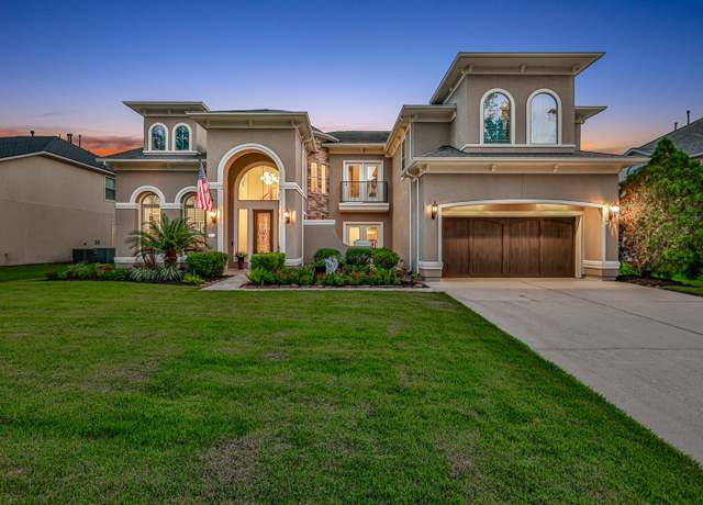 Property at 2814 S Cotswold Manor Dr, Kingwood, TX 77339, 5 beds, 3.5 baths
