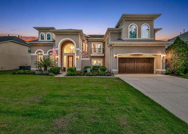 Property at 2814 S Cotswold Manor Dr, Kingwood, TX 77339, 5 beds, 3.5 baths