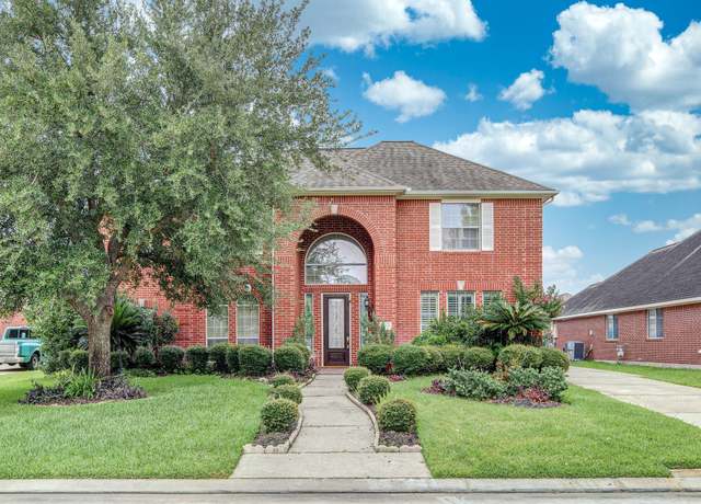 Property at 17826 Island Spring Ln, Tomball, TX 77377, 4 beds, 3.5 baths