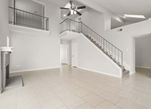 Property at 11843 Fairpoint Dr, Houston, TX 77099, 3 beds, 2.5 baths