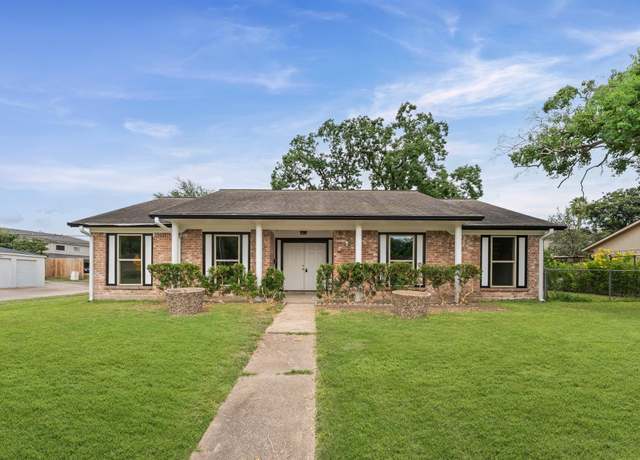 Property at 7303 Augustine Dr, Houston, TX 77036, 4 beds, 2 baths