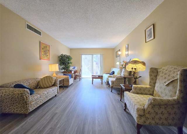 Property at 2601 Bellefontaine St Unit C114, Houston, TX 77025, 1 bed, 1 bath