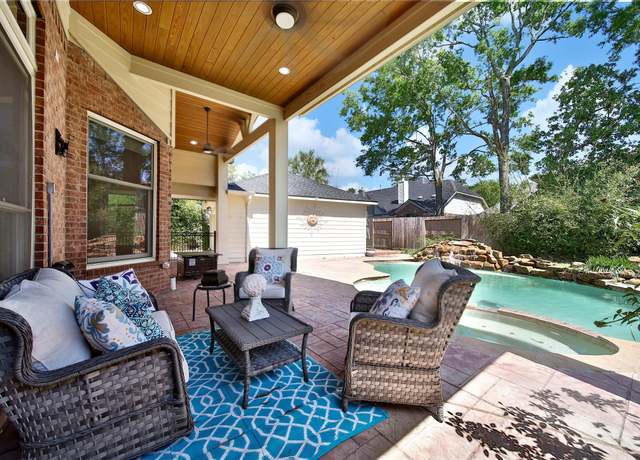 Property at 19715 Satinwood Trl, Humble, TX 77346, 5 beds, 3.5 baths