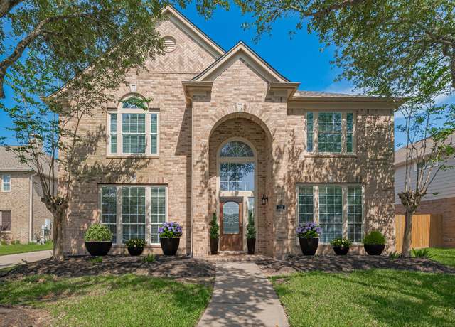 Property at 521 Opal Sky Ct, League City, TX 77573, 4 beds, 3.5 baths
