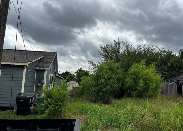 Property at 3118 Webster St, Houston, TX 77004