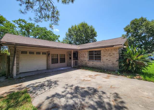 Property at 1703 Raintree St, Baytown, TX 77520, 3 beds, 2 baths