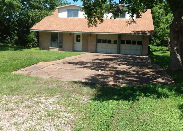 Property at 501 S Holmes St, La Porte, TX 77571, 3 beds, 2.5 baths