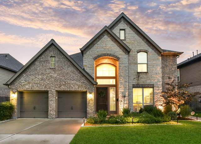 Property at 1706 Hewitt Dr, Houston, TX 77018, 4 beds, 3.5 baths