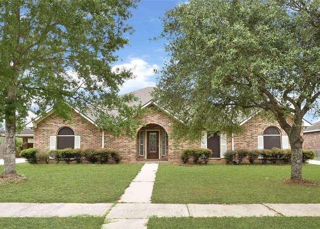 Property at 11108 Dawson Rd, Pearland, TX 77584, 4 beds, 3.5 baths