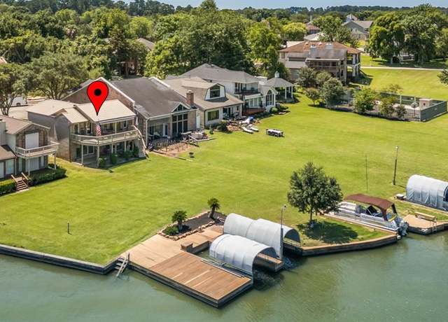 Property at 112 Cove Pt, Montgomery, TX 77356, 3 beds, 2.5 baths