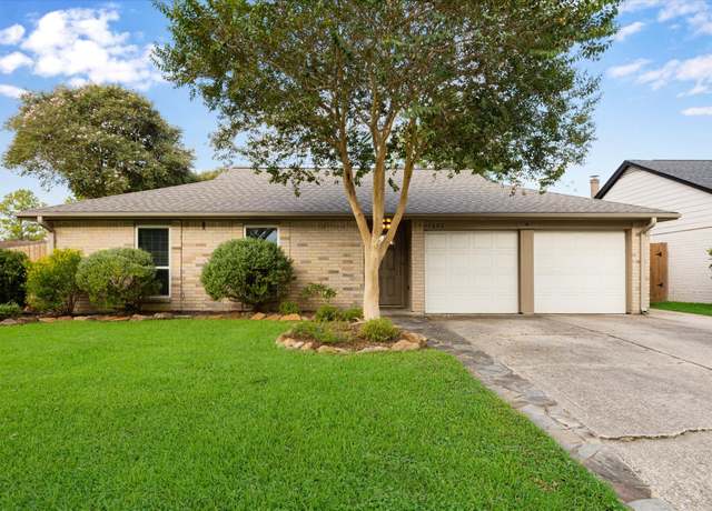 Property at 17603 Point Comfort Ln, Webster, TX 77598, 3 beds, 2 baths