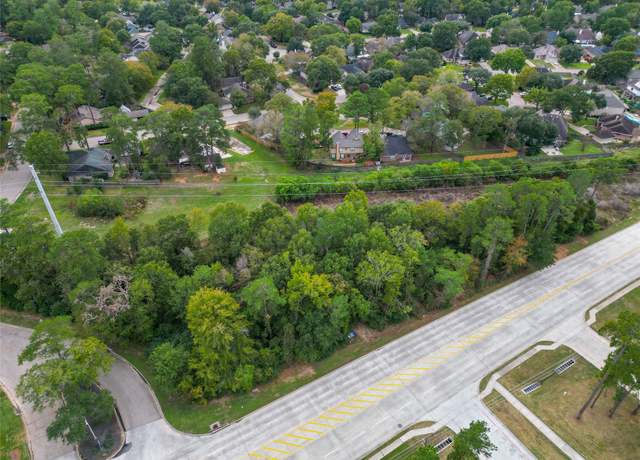 Property at 1101 Gladstell St, Conroe, TX 77304