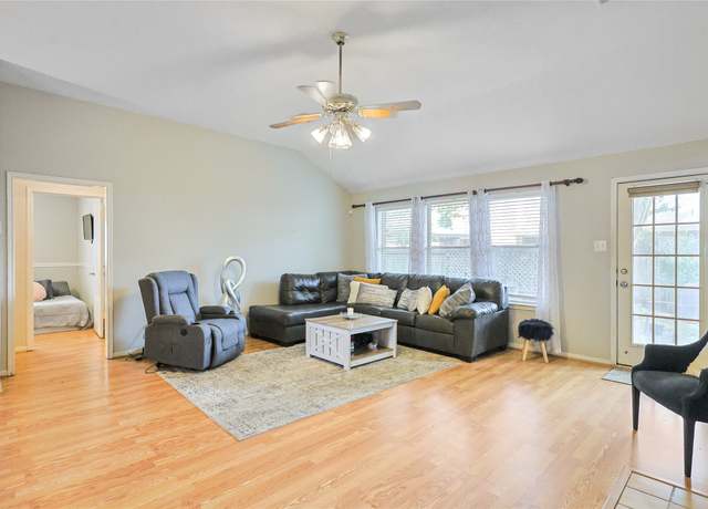 Property at 16114 Arborlea Dr, Friendswood, TX 77546, 3 beds, 2 baths