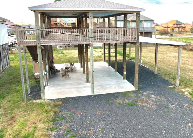 Property at 147 Ocean Vw, Crystal Beach, TX 77650