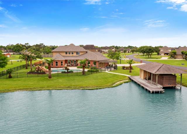 Property at 303 Lago Circle Dr S, Santa Fe, TX 77517, 4 beds, 4 baths