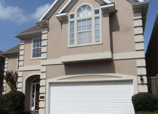 Property at 2908 Saint St, Houston, TX 77027, 3 beds, 2.5 baths