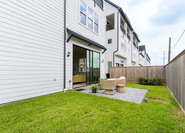 Property at 1009 Golden Nectar, Houston, TX 77008, 4 beds, 3.5 baths