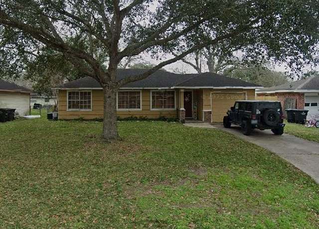 Property at 755 Dezso Dr, Alvin, TX 77511, 3 beds, 1 bath