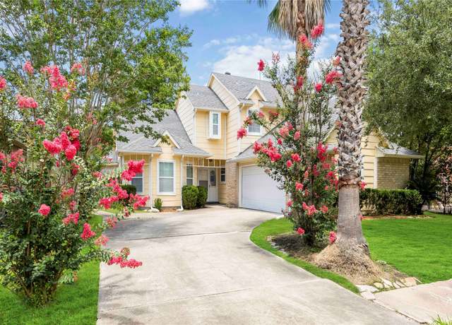 Property at 11510 Pagoda Dr, Houston, TX 77477, 3 beds, 2.5 baths