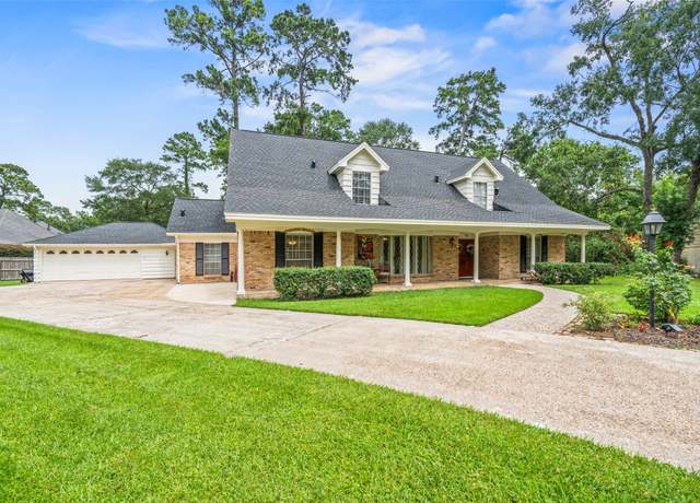 Property at 715 Orleans Ct, Conroe, TX 77302, 4 beds, 4.5 baths