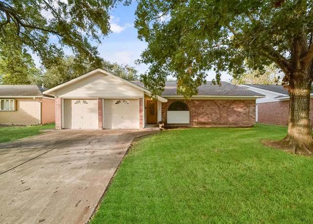 Property at 15326 E Hutchinson Cir, Houston, TX 77071, 4 beds, 2 baths