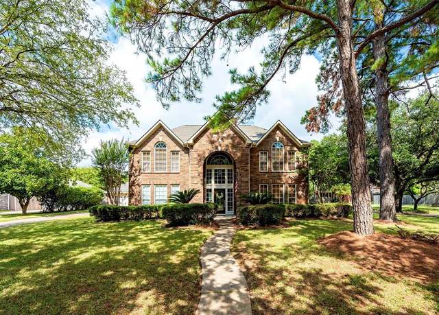 Property at 4331 Three Rivers Dr, Sugar Land, TX 77478, 5 beds, 2.5 baths