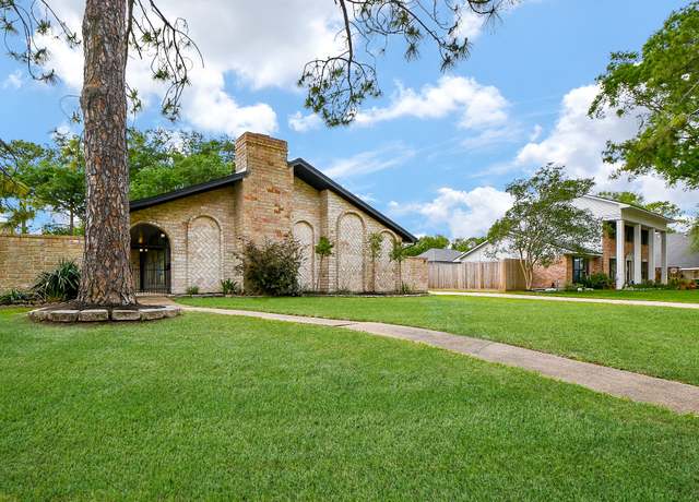 Property at 2735 Triway Ln, Houston, TX 77043, 4 beds, 2.5 baths