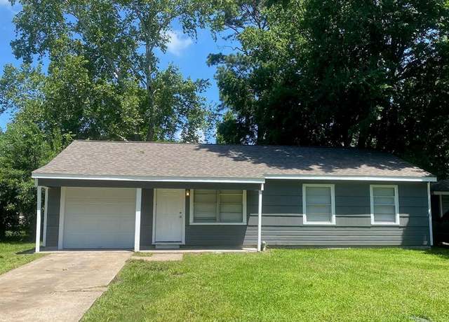 Property at 7405 Sterlingshire St, Houston, TX 77016, 3 beds, 1 bath
