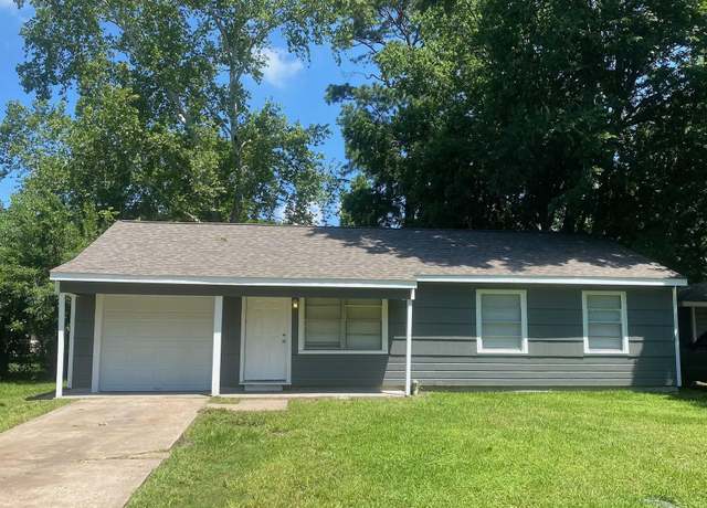 Property at 7405 Sterlingshire St, Houston, TX 77016, 3 beds, 1 bath