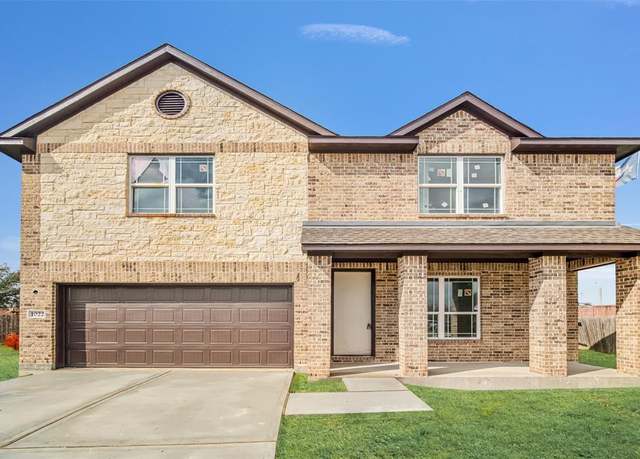 Property at 1022 Fairway Dr, La Porte, TX 77571, 4 beds, 2.5 baths
