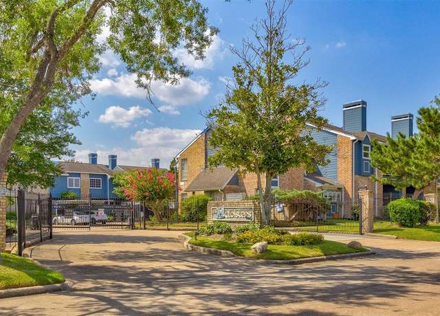 Property at 2323 Fairwind Rd #541, Houston, TX 77062, 1 bed, 1.5 baths