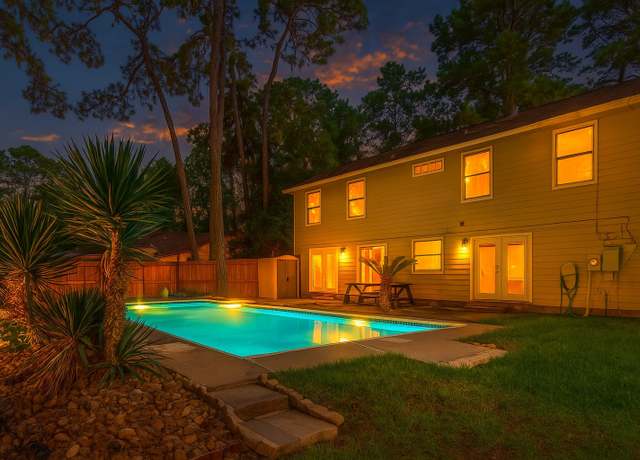 Property at 6 Fairmeade Bend Dr, The Woodlands, TX 77381, 4 beds, 2.5 baths