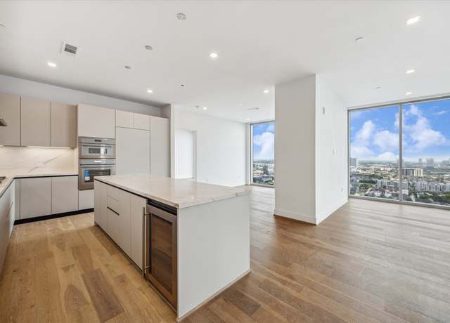 Property at 1711 Allen Pkwy #2503, Houston, TX 77019, 2 beds, 2.5 baths