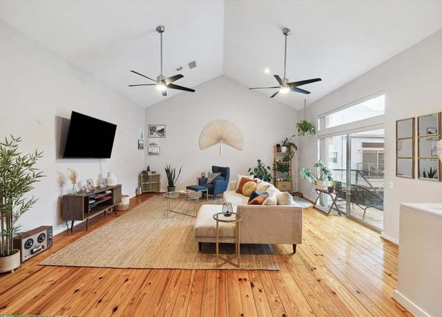 Property at 1414 Cleveland St Unit C, Houston, TX 77019, 2 beds, 2 baths
