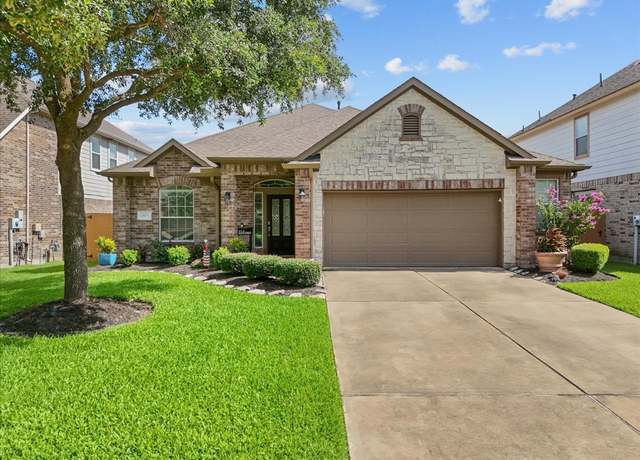 Property at 2875 Torano Cir, League City, TX 77573, 3 beds, 2 baths