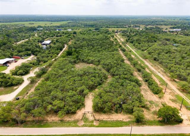 Property at 2065 Callihan Rd, Luling, TX 78648