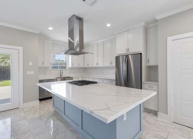 Property at 514 E 29th St, Houston, TX 77008, 3 beds, 2.5 baths