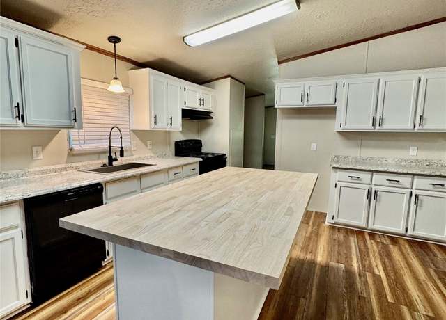 Property at 657 Parrish Rd, Livingston, TX 77351, 3 beds, 2 baths