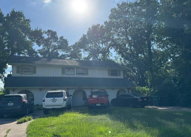 Property at 6507 Bayou View Dr, Houston, TX 77091, 4 beds, 2.5 baths