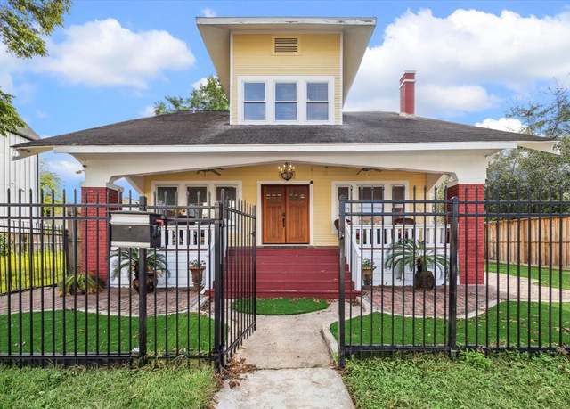 Property at 1502 Stuart St, Houston, TX 77004, 5 beds, 3 baths