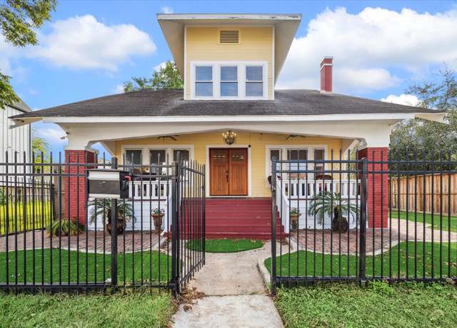 Property at 1502 Stuart St, Houston, TX 77004, 5 beds, 3 baths