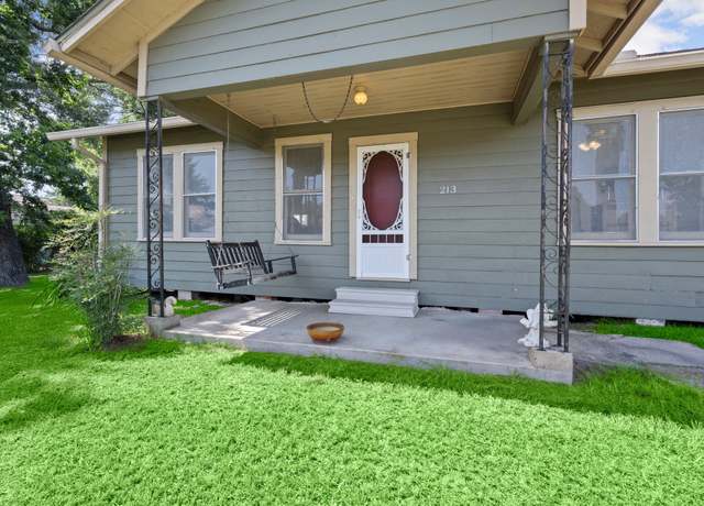 Property at 213 E Feagin St, Livingston, TX 77351, 2 beds, 1.5 baths