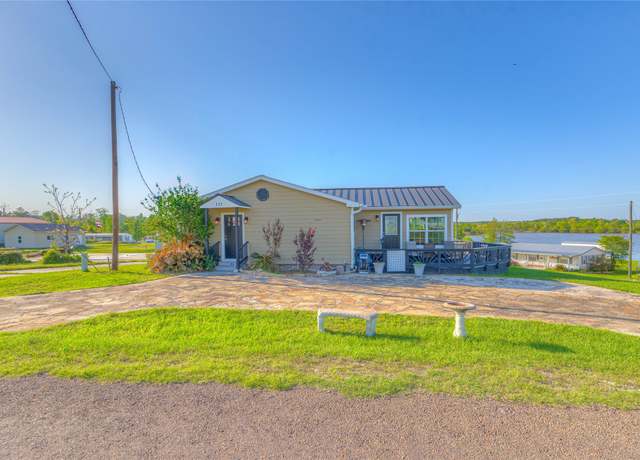 Property at 121 Read Oak, Onalaska, TX 77360, 4 beds, 2.5 baths